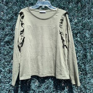 Green ruffled top